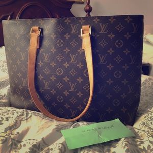 Louis Vuitton Luco Monogram Tote Bag Shopper